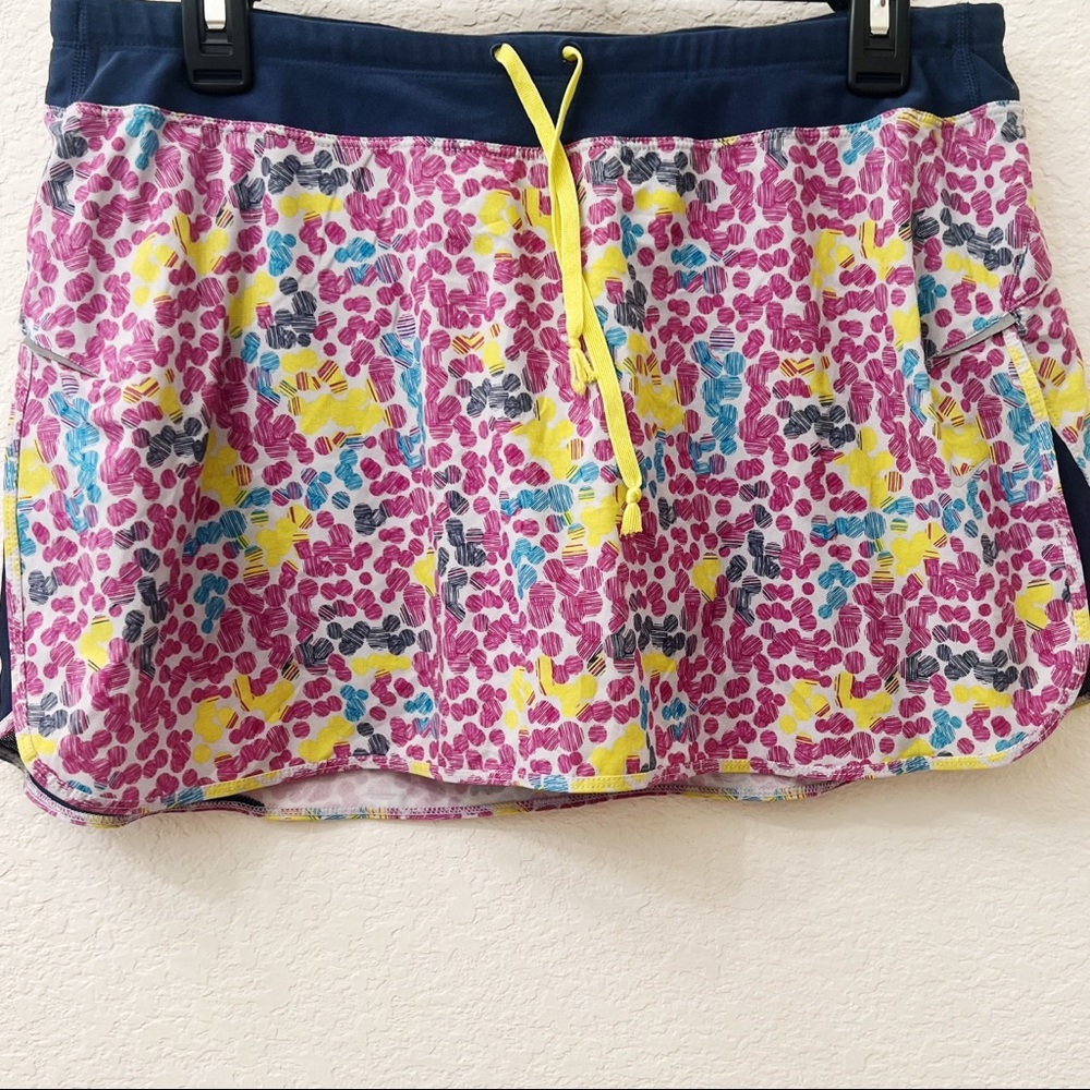 Nike Dri Fit Athletic Skort, Skirt on Top, Spandex Shorts Under, Size Large
